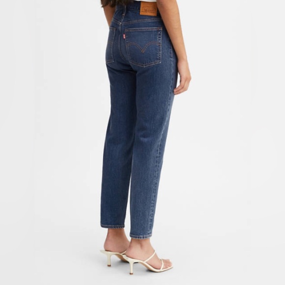 Levi’s Wedgie Fit High Waisted Jeans - Picture 2 of 7